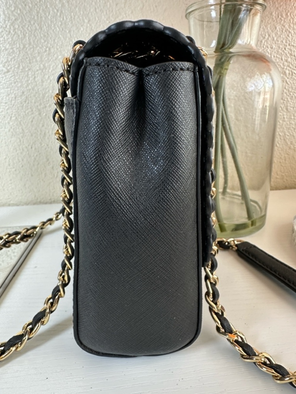 Michael Kors Black Shoulder Bag with Gold Chain - Picture 6 of 15